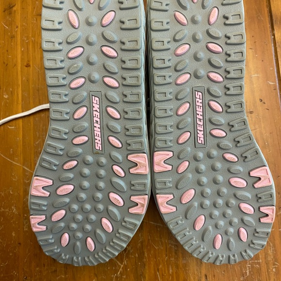 SKECHERS SHAPE-UPS WOMENS US 7 WALKING WHITE SNEAKERS TONING FITNESS - Picture 4 of 6